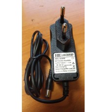 Зарядное устройство HB-084050 для тележек CW 8,4V/0,5A (Charger) горизонтальное Зарядное устройство HB-084050 для тележек CW 8,4V/0,5A (Charger) горизонтальное