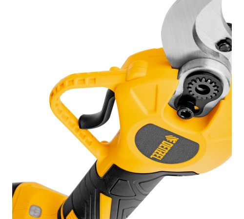 Секатор аккумуляторный, бесщет., CP-30BL, Li-Ion, 20 В, лезвия SK5 // Denzel