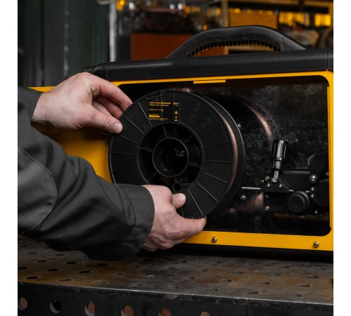 Омедненная проволока ER70S-6, диам. 0,8 мм, 5 кг, диам. катушки D200 Denzel