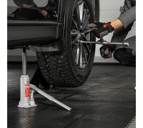 Домкрат гидравлический бутылочный, 2 т, высота подъема 181-345 мм Matrix