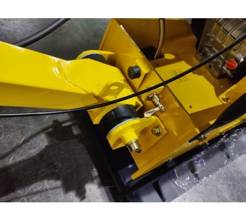 Виброплита реверсивная TOR C-330A(P) 300 кг, 38кН дизельная