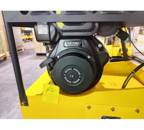 Виброплита реверсивная TOR C-330A(P) 300 кг, 38кН дизельная