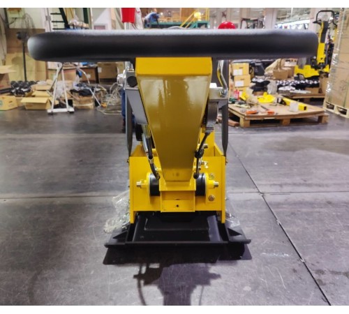 Виброплита реверсивная TOR C-330A(P) 300 кг, 38кН дизельная