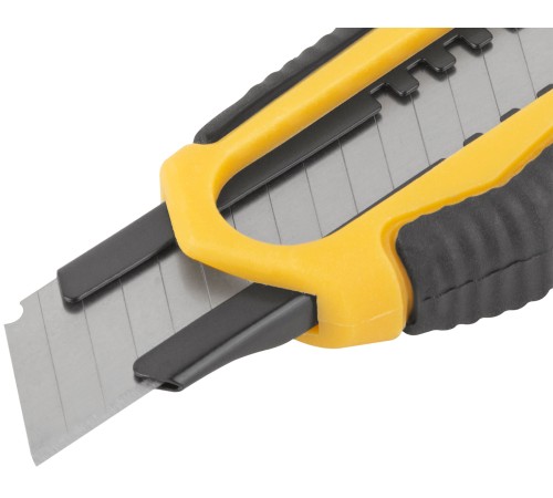 Нож технический 18 мм усиленный прорезиненный, 2-х сторонняя автофиксация FIT IT