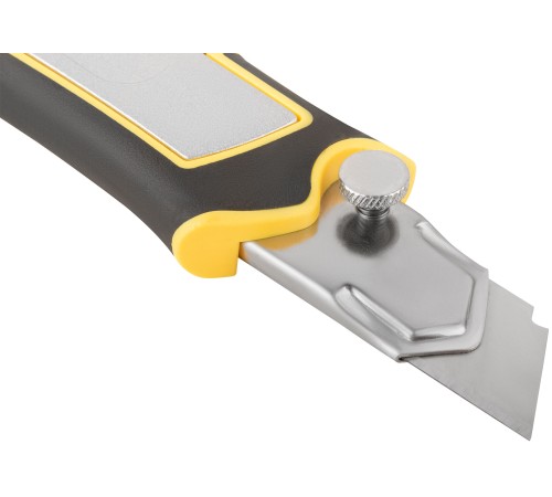 Нож технический 25 мм усиленный прорезиненный, дополнит. прижим FIT IT Нож технический 25 мм усиленный прорезиненный, дополнит. прижим FIT IT