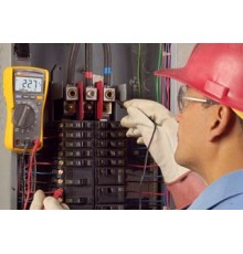 Мультиметр электромонтера Fluke 117 с бесконтактным индикатором напряжения