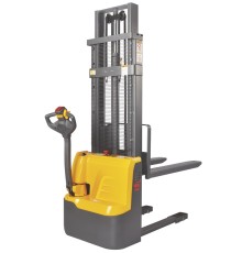 Штабелер самоходный 1,5 т 3,0 м XILIN CDD15R-E 24/125 В/Ач