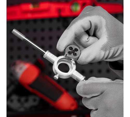 Набор метчиков и плашек М2-М18, 110 шт, металлический кейс Matrix