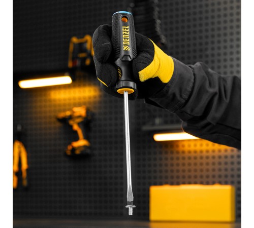 Отвертка, SL6x150 мм, S2, 3к рукоятка Denzel