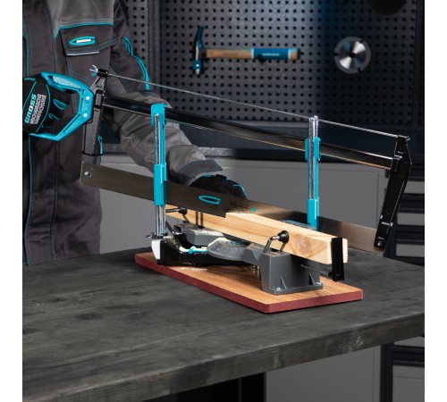 Стусло прецизионное, двухплоскостное, пила 600 мм, две прижимные струбцины, ограничительный упор Gross