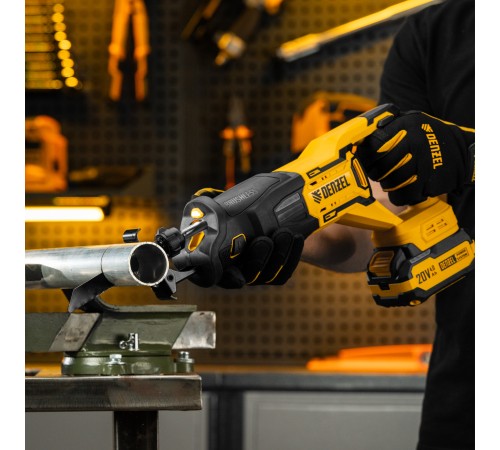 Пила сабельная аккумуляторная бесщет. RS-250, Li-Ion, 20 В Denzel