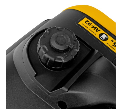 Генератор инверторный GS-3000iS, 3,0 кВт, 230 В, закрытый корпус, ручной старт DENZEL