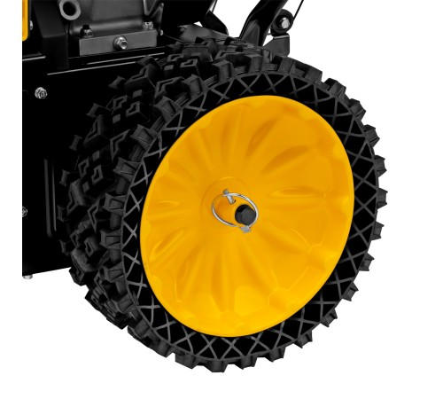Бензиновая снегоуборочная машина SBM 610S PRO, 212 cc, электростартер, фара, обогрев Denzel Бензиновая снегоуборочная машина SBM 610S PRO, 212 cc, электростартер, фара, обогрев Denzel