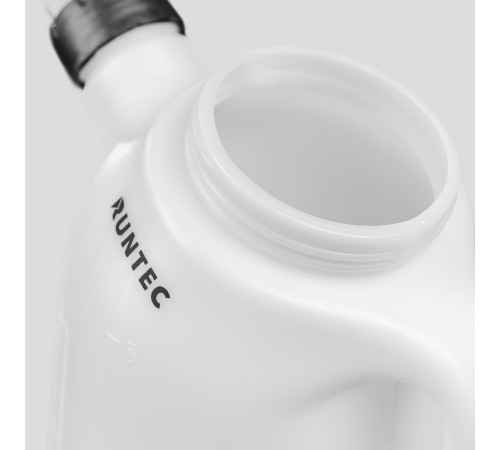 RUNTEC RT-OM5 Емкость мерная для технических жидкостей 5 литров RUNTEC RT-OM5 Емкость мерная для технических жидкостей 5 литров