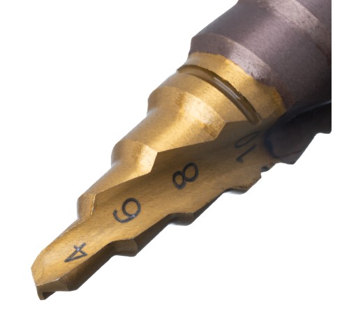 Сверло ступенчатое 4-6-8-10-12-14-16-18-20 мм, Р6М5К5, 6-гр. хвостовик Denzel