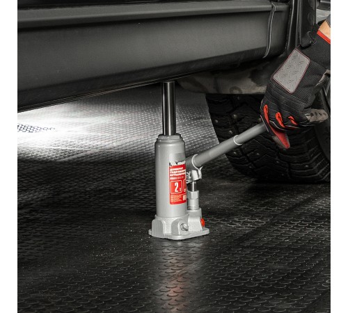 Домкрат гидравлический бутылочный, 2 т, высота подъема 181-345 мм Matrix