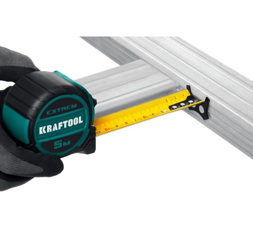 KRAFTOOL Extrem, 5 м х 32 мм, рулетка со сверх широким полотном (34127-5) KRAFTOOL Extrem, 5 м х 32 мм, рулетка со сверх широким полотном (34127-5)