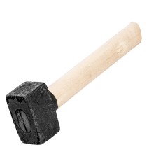 Кувалда, 2000 г, литая голова, деревянная рукоятка  Произведено в РФ