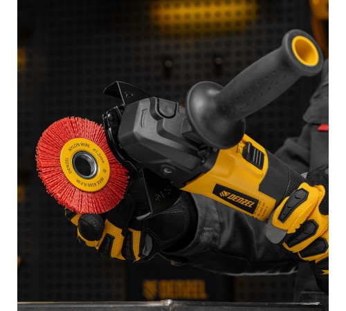 Щетка для УШМ, 100 мм, Плоская, нейлоновая щетина, посадка 22,2 мм Denzel