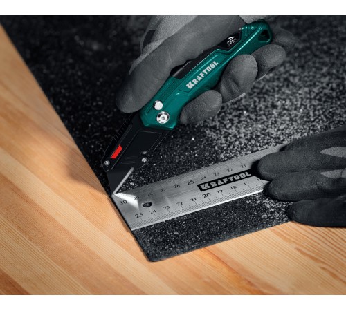 KRAFTOOL BlackMax-A24, 10 шт, трапециевидные лезвия (09624-S10) KRAFTOOL BlackMax-A24, 10 шт, трапециевидные лезвия (09624-S10)