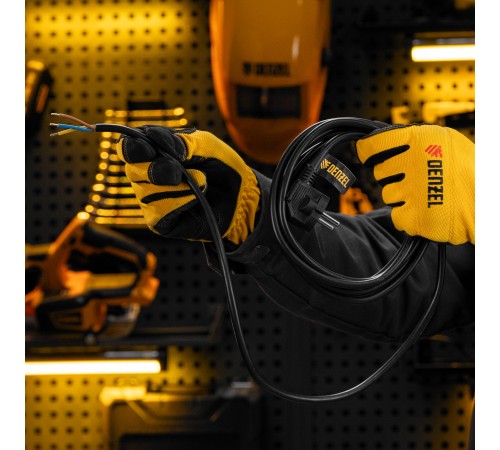 Шнур сетевой Energy Series, ПВС, 3 м, 3 x 1,5 мм, с неразборной вилкой, черный, Denzel