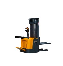 Штабелер самоходный 1,5 т 4,5 м XILIN CDDK15-III 24/200 В/Ач (с платформой)