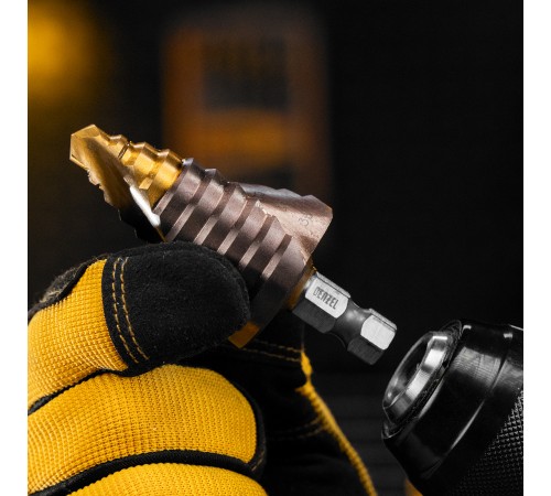 Сверло ступенчатое, 9-12-15-18-21-24-27-30-33-36 мм, Р6М5К5, 6-гр. хвостовик Denzel