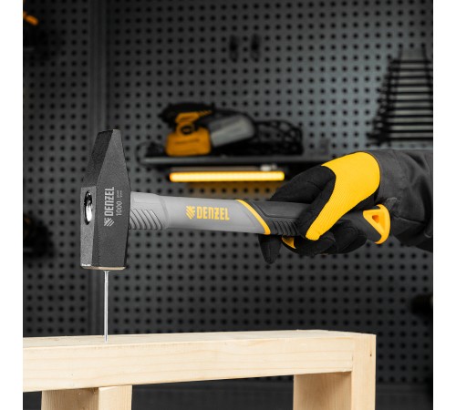 Молоток слесарный, 1000 г, кованый, фибергласовая рукоятка c TPR покрытием Denzel