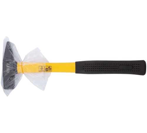 Молоток кованый, фиберглассовая ручка  300 гр. FIT IT Молоток кованый, фиберглассовая ручка  300 гр. FIT IT