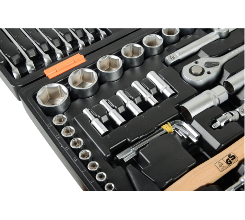 Набор инструментов, 1/2", 1/4", CrV, пластиковый кейс 76 предмета Вихрь