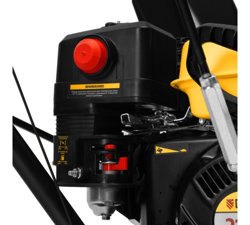 Бензиновая снегоуборочная машина SBM 610, 212 cc, ручной старт, фара Denzel Бензиновая снегоуборочная машина SBM 610, 212 cc, ручной старт, фара Denzel