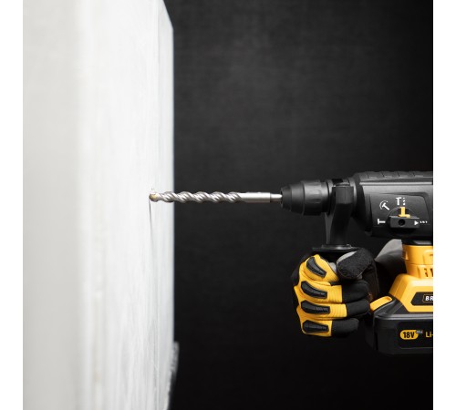 Бур по бетону, двойная спираль, три пылеотводящие кромки, 16 x 210 мм DENZEL