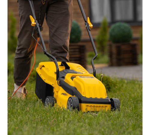 Газонокосилка электрическая GMC-1200, шир.,32см, 1200 Вт, 3 уров., травосб. 30 л Denzel