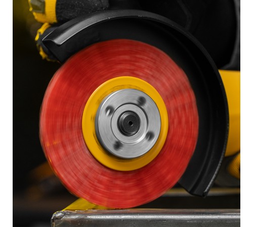 Щетка для УШМ, 100 мм, Плоская, нейлоновая щетина, посадка 22,2 мм Denzel