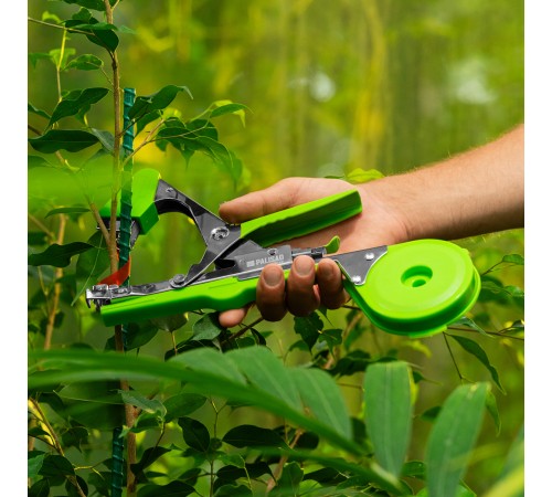 Тапенер садовый для подвязки растений, скобы 10 000 шт., лента 30 м Palisad Тапенер садовый для подвязки растений, скобы 10 000 шт., лента 30 м Palisad