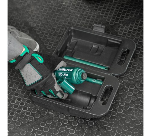 Домкрат гидравлический бутылочный, 2 т, 150-280 мм, в пласт. кейсе Сибртех Домкрат гидравлический бутылочный, 2 т, 150-280 мм, в пласт. кейсе Сибртех