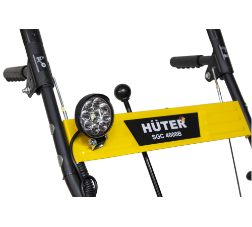 Снегоуборщик бензиновый Huter SGC 4000B Снегоуборщик бензиновый Huter SGC 4000B