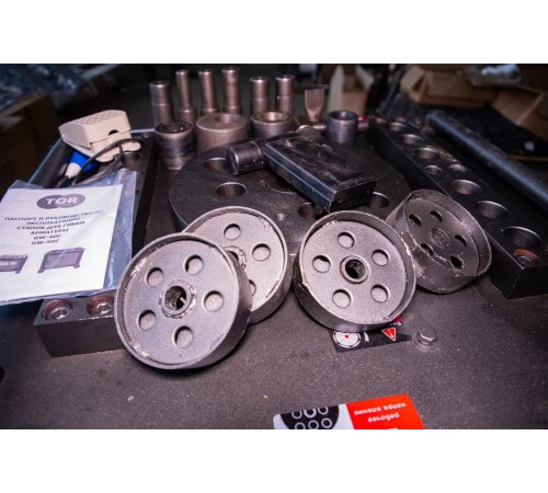 Станок для гибки арматуры TOR GW40С 40/32мм 3кВт с ЧПУ (Z) Станок для гибки арматуры TOR GW40С 40/32мм 3кВт с ЧПУ (Z)