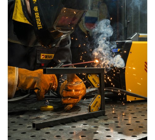 Набор из 2 магнитных сварочных фиксаторов и магнитной клеммы 