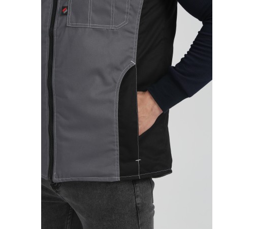 Жилет утепленный Формула (тк.Смесовая,240), серый/черный/красный