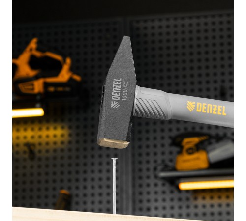 Молоток слесарный, 1000 г, кованый, фибергласовая рукоятка c TPR покрытием Denzel