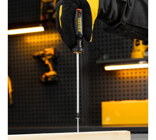 Отвертка, PH1х150 мм, S2, 3к рукоятка Denzel