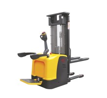 Штабелер самоходный 1,5 т 5,0 м XILIN CDDK15-III 24/200 В/Ач (с платформой) Штабелер самоходный 1,5 т 5,0 м XILIN CDDK15-III 24/200 В/Ач (с платформой)