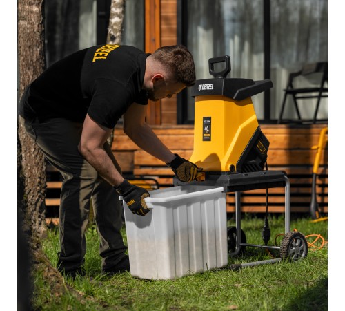 Измельчитель садовый электрический ECS-2700, 2700 Вт, 40 мм Denzel