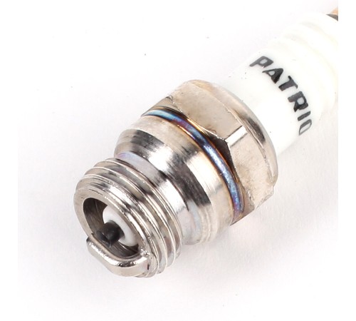 Свечи PATRIOT L7RTC-B для 2-х тактных двигателей Свечи PATRIOT L7RTC-B для 2-х тактных двигателей