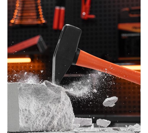 Молоток слесарный, 1500 г, фибергласовая обрезиненная рукоятка Sparta