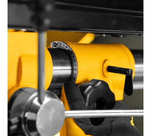 Станок сверлильный радиальный DDM-550R, 550 Вт, 16 мм, 12 ск., настольный Denzel