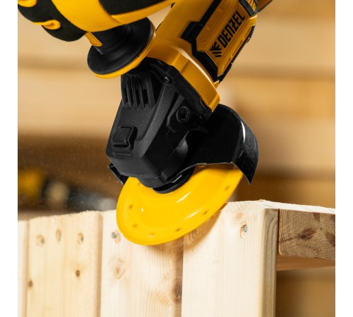 Чашка твердосплавная зачистная,125 мм, Наклонная, мелкое зерно #32// Denzel