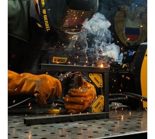 Набор из 4 магнитных фиксаторов для сварочных работ Denzel