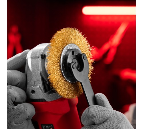 Щетка для УШМ, 100 мм, посадка 22.2 мм, плоская, латунированная витая проволока Matrix